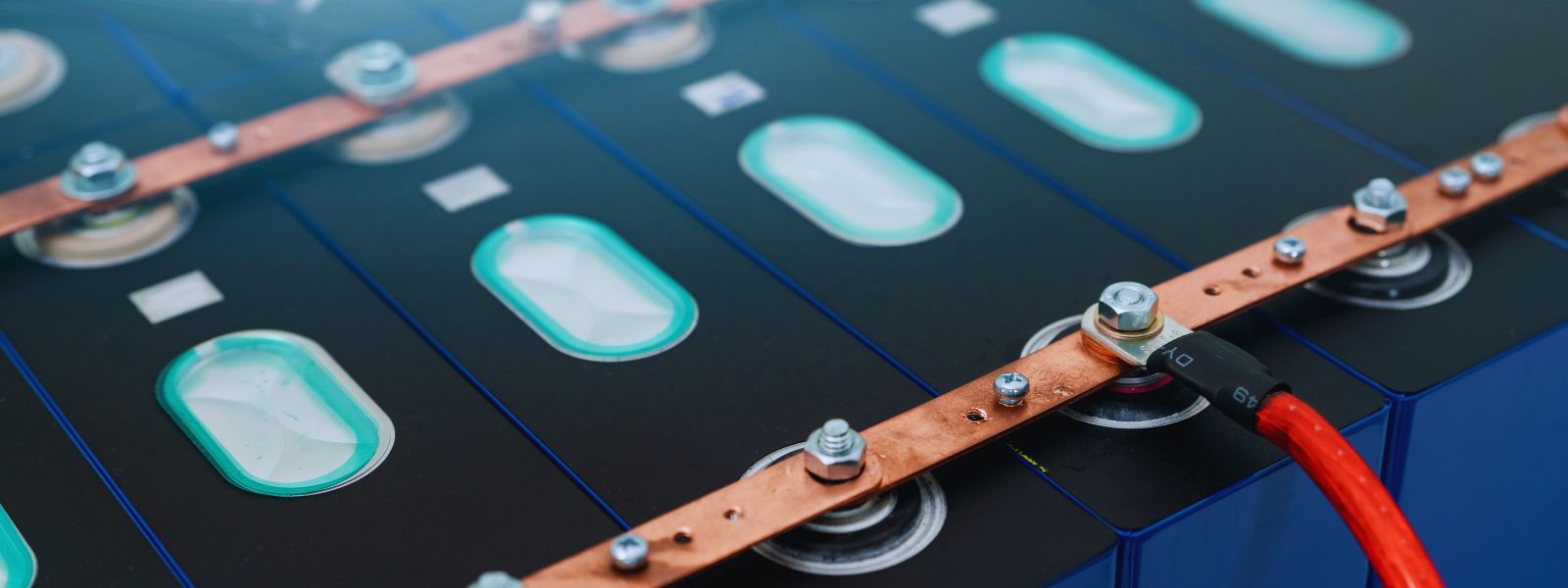 Scadenze batterie agosto 2025: cosa cambia e cosa rimane