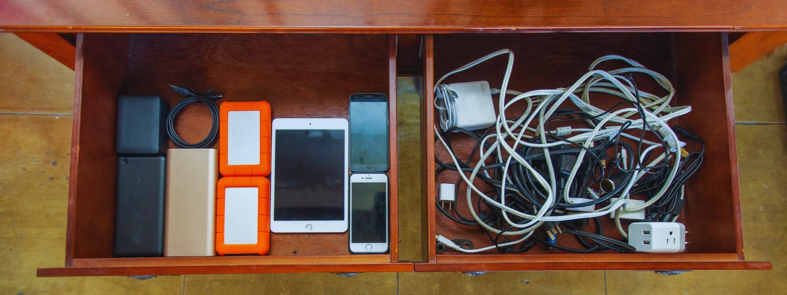 Quel vecchio smartphone nel cassetto? Potrebbe appiccare un incendio